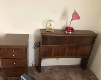MidCentury modern walnut bedroom furniture. 5 matching pieces.
Twin headboard and nightstand