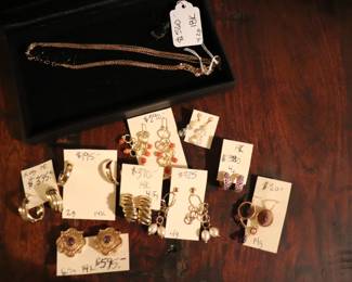 14K 18K & 21K GOLD  Jewelry Earrings, Necklaces, Bracelets & Brooches 