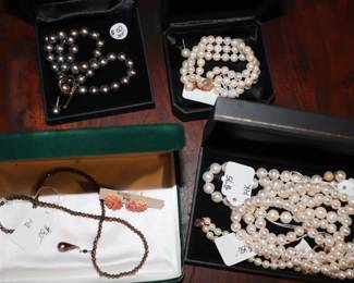 14K 18K & 21K GOLD  Jewelry Earrings, Necklaces, Bracelets & Brooches 