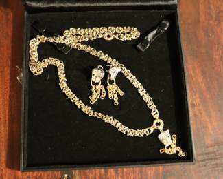 14K 18K & 21K GOLD  Jewelry Earrings, Necklaces, Bracelets & Brooches 