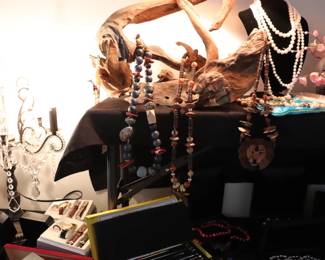 Watches & Costume Jewely