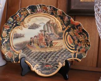 VINTAGE SATSUMA SHELL SHAPED GILDED TRAY