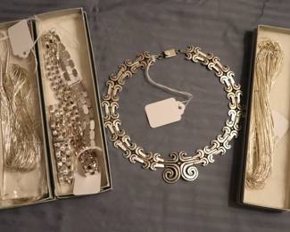 14K 18K & 21K GOLD  Jewelry Earrings, Necklaces, Bracelets & Brooches 