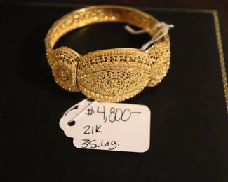 14K 18K & 21K GOLD  Jewelry Earrings, Necklaces, Bracelets & Brooches 