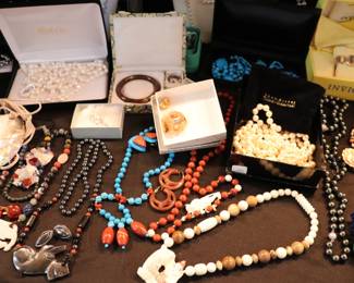 Watches & Costume Jewely