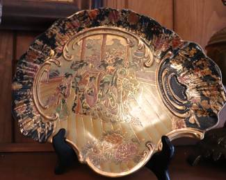 VINTAGE SATSUMA SHELL SHAPED GILDED TRAY