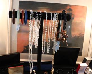 Watches & Costume Jewely