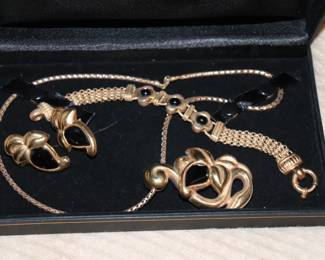 14K 18K & 21K GOLD  Jewelry Earrings, Necklaces, Bracelets & Brooches 