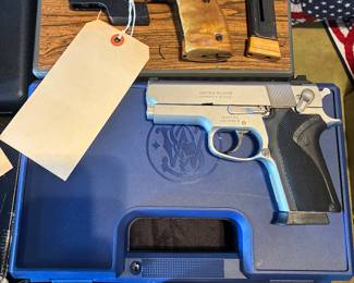 TT Olympia Pistole .22L / Smith & Wesson Model 4516-Z