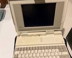 Targus Computer (has instruction manual, charging cords and carrying case.