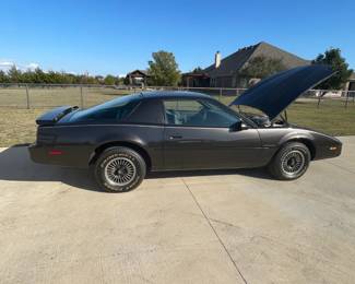 1984 Firebird, completely rebuilt engine, interior and paint - Solid!