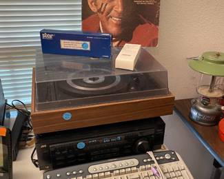 Various components - cd/dvd/cassette/records