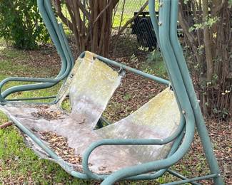 great swing frame, includes "pattern" for new seat