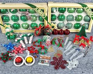 Vintage Christmas OrnamentsGreen Balls, Pony Bead Craft, Needlepoint, Sequined