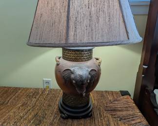 Elephant theme lamp