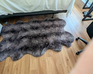 Fur rug