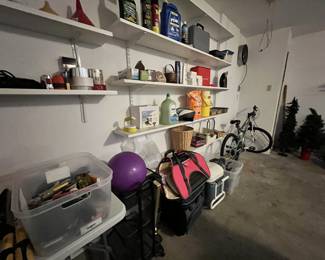 Tools
Cat carrier
Igloos 2
Rolling cart
Ozone bike
