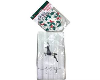 New! Holiday Paper Guest Towels & Paper Doilies - Both Sealed & Never Used