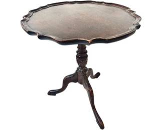 George II Style Mahogany Piecrust Table - Lovely Scalloped Border