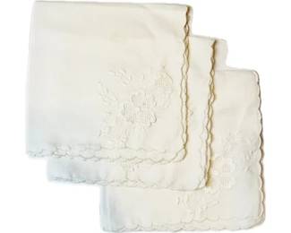 Hand Embroidered Napkins - Beautiful Floral Design With Scalloped Border Finishing