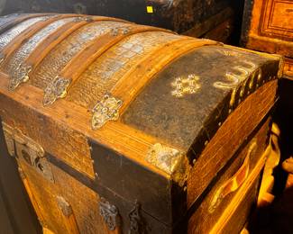 Have some great Trunks as projects & usable
Low prices