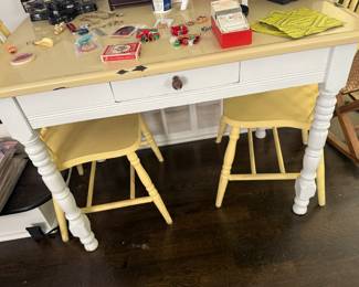 Cutest metal desk ever! Rare in  yellow 