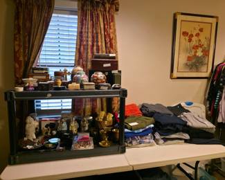 Clothing & collectibles