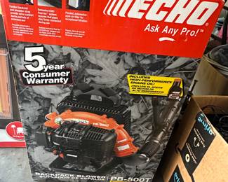 Garage - backpack blower 
