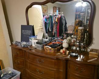 Dresser with mirror & miscellaneous 