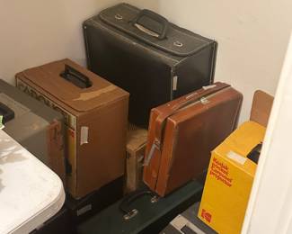 Briefcases in all sizes 