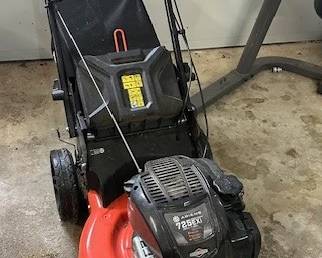 Briggs & Stratton Exi 725 Ariens RAZOR lawn mower