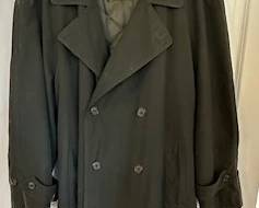 London Fog double-breasted trench coat with a zip-out quilted lining, size L.