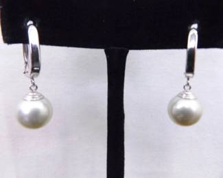 14k White Gold Pearl Dangle Earrings
