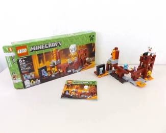 Retired Lego Minecraft #21122 Nether Fortress w/Box and Instructions 
