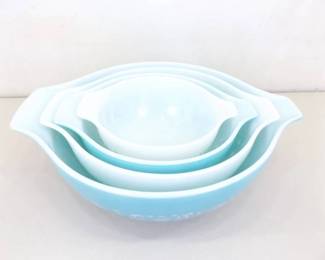 AS NEW Pyrex Amish Butterprint 4 Piece Mixing Bowl Set
