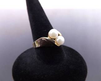 10k Yellow Gold Pearl Ring Size 6
