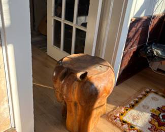 Knotty wood accent piece