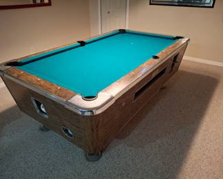 Vintage Bar Size Pool Table. Comes.with Cover, and Accessories. Felt Top is like new!