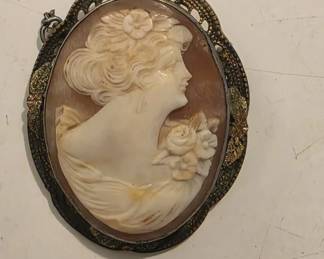 VintageAntique Cameo BroochPendant