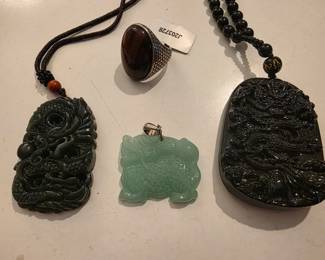 Three Dragon Pendants Ring