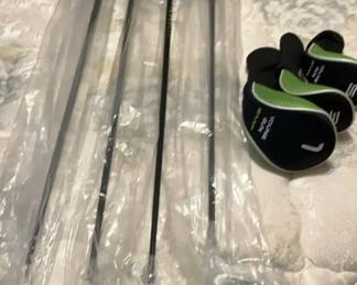 Set of 4 Young Gun Golf Clubs