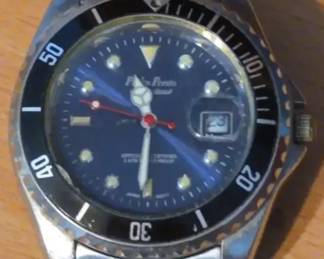 Invicta Pro Diver Mens Watch With Black Dial And Stainless Steel Bracelet