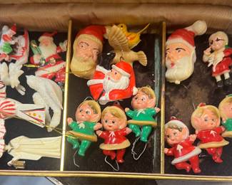 Collection or 1950s mini Ornaments, most 1/2 inch