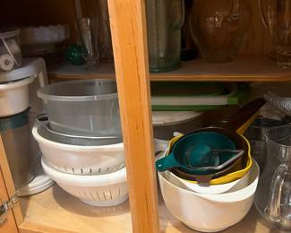 Full Cabinets Everywhere 