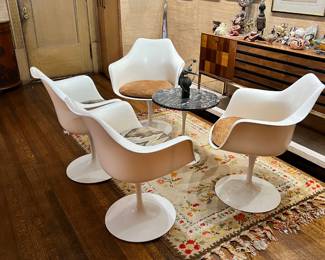 Vintage, authentic early production Eero Saarinen by Knoll, Tulip chairs (4)