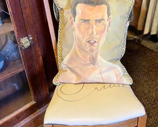 signed chair, Tom Cruise