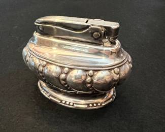 Vintage Ronson table lighter, c. 1940s-50s