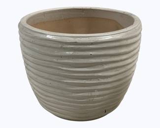 2550 - Pottery Planter 7.5 x 9
