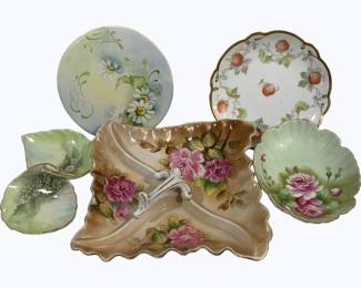 4042 - Assorted Dishes
