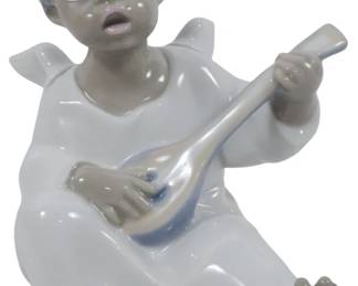75 - Lladro Figurine 5"

